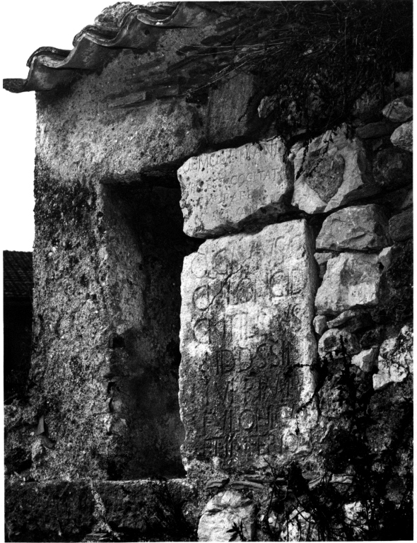 lapide, frammento - ambito laziale (sec. XV)