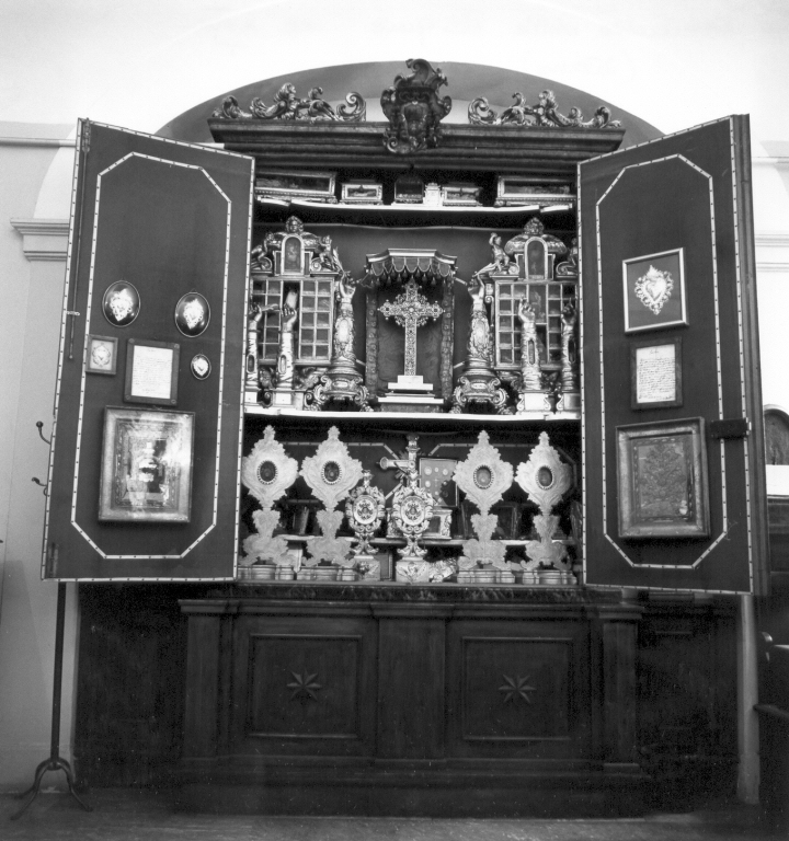 armadio da sacrestia - bottega romana (inizio sec. XVIII)