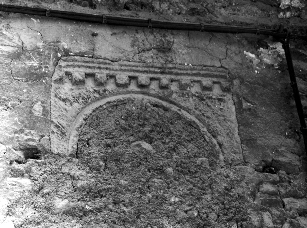 mostra di finestra, frammento - ambito romano (fine/inizio secc. VIII/ IX)
