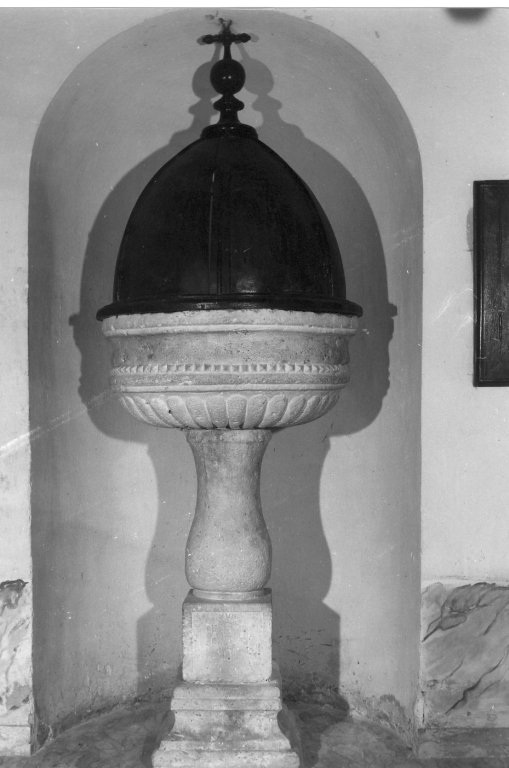 fonte battesimale - a fusto - produzione laziale (sec. XVII)