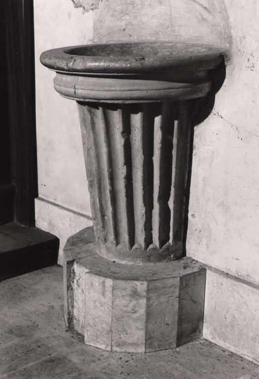 acquasantiera - ambito laziale (sec. XIX)