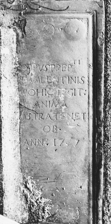 lapide tombale - ambito laziale (sec. XVIII)