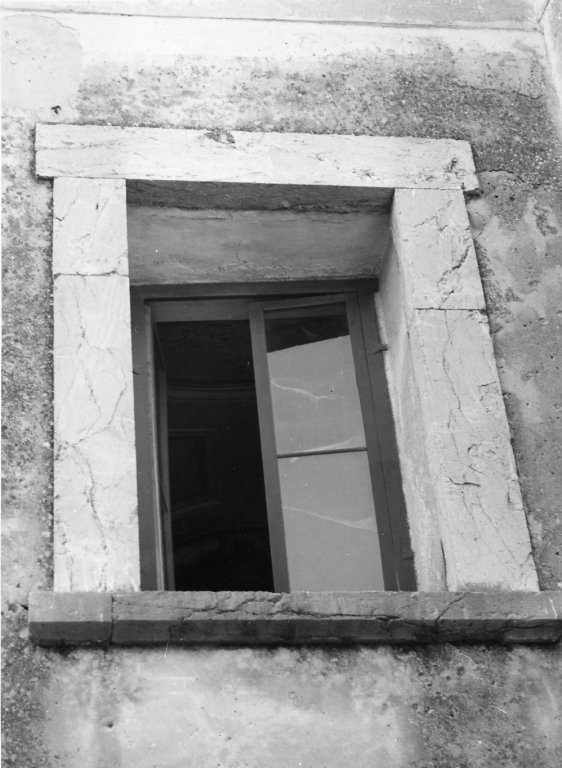 finestra - ambito laziale (sec. XVIII)