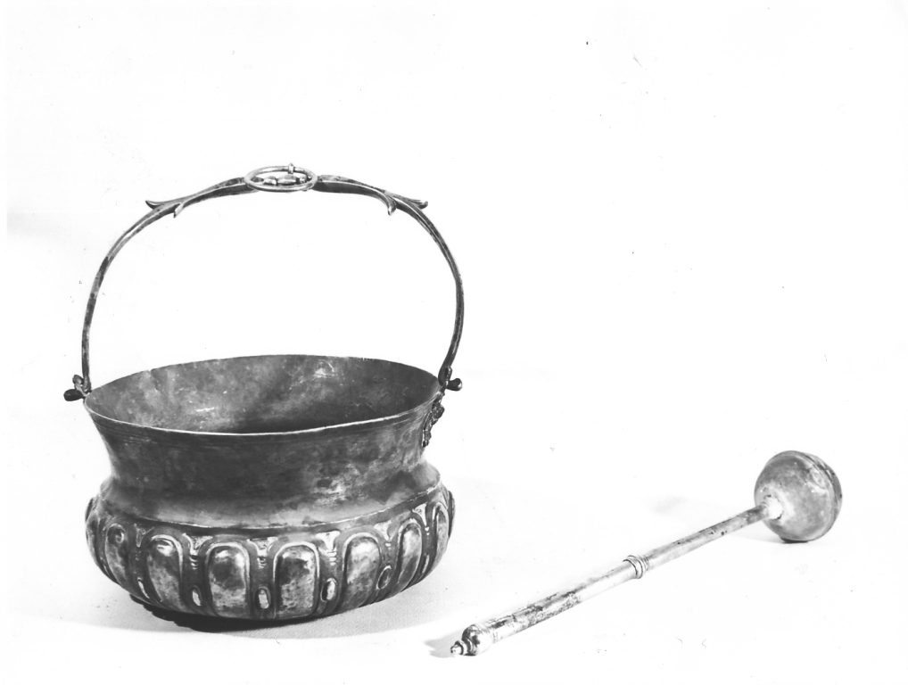 secchiello per l'acqua benedetta - ambito laziale (sec. XVII)
