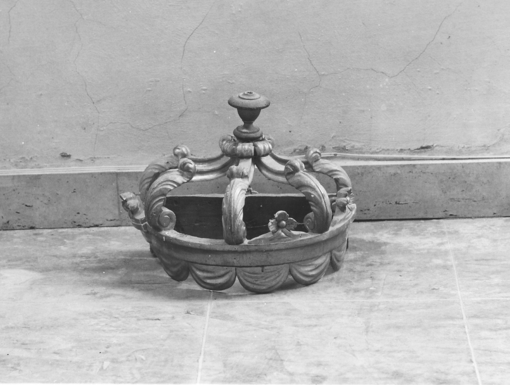 corona pensile - ambito laziale (sec. XVIII)