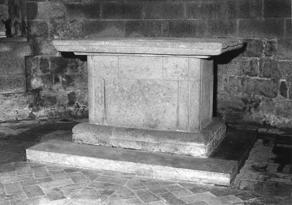 altare - a mensa, opera isolata - ambito laziale (prima metà sec. XX)