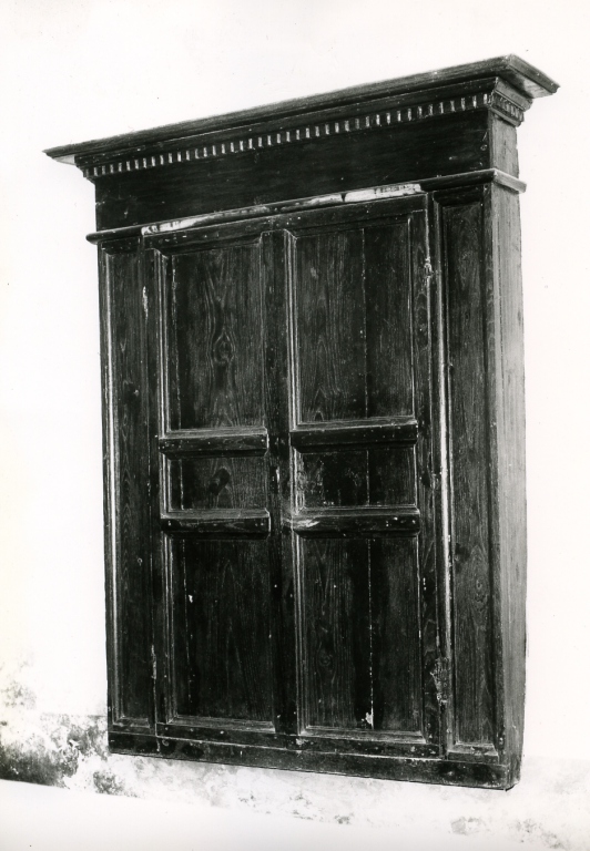 armadio - a muro - ambito laziale (sec. XIX)