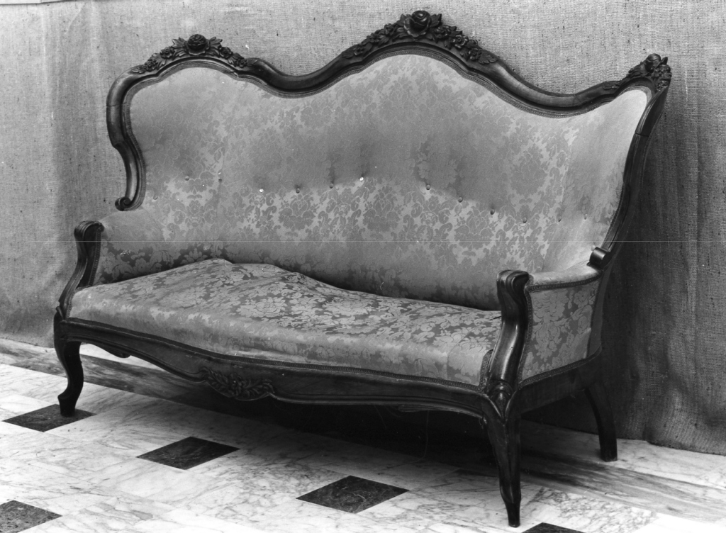 divano - produzione laziale (seconda metà sec. XIX)