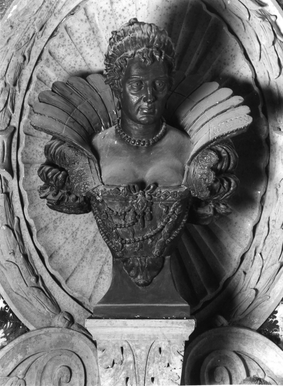 ritratto della regina Margherita di Savoia (busto) - ambito italiano (fine sec. XIX)