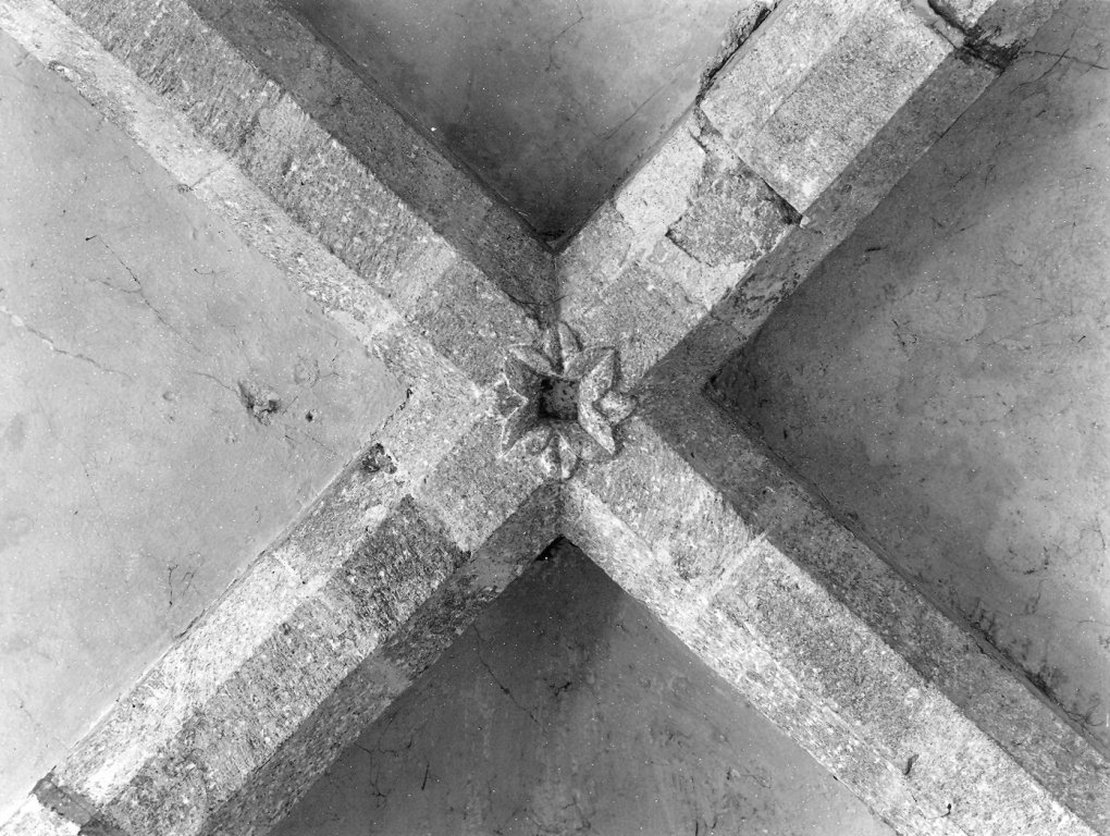 chiave di volta - ambito viterbese (prima metà sec. XIII)