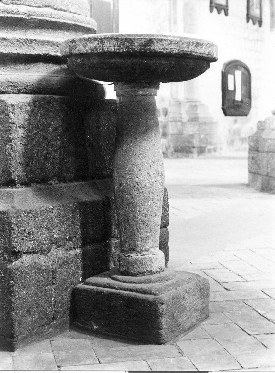 acquasantiera - ambito viterbese (sec. XVII)