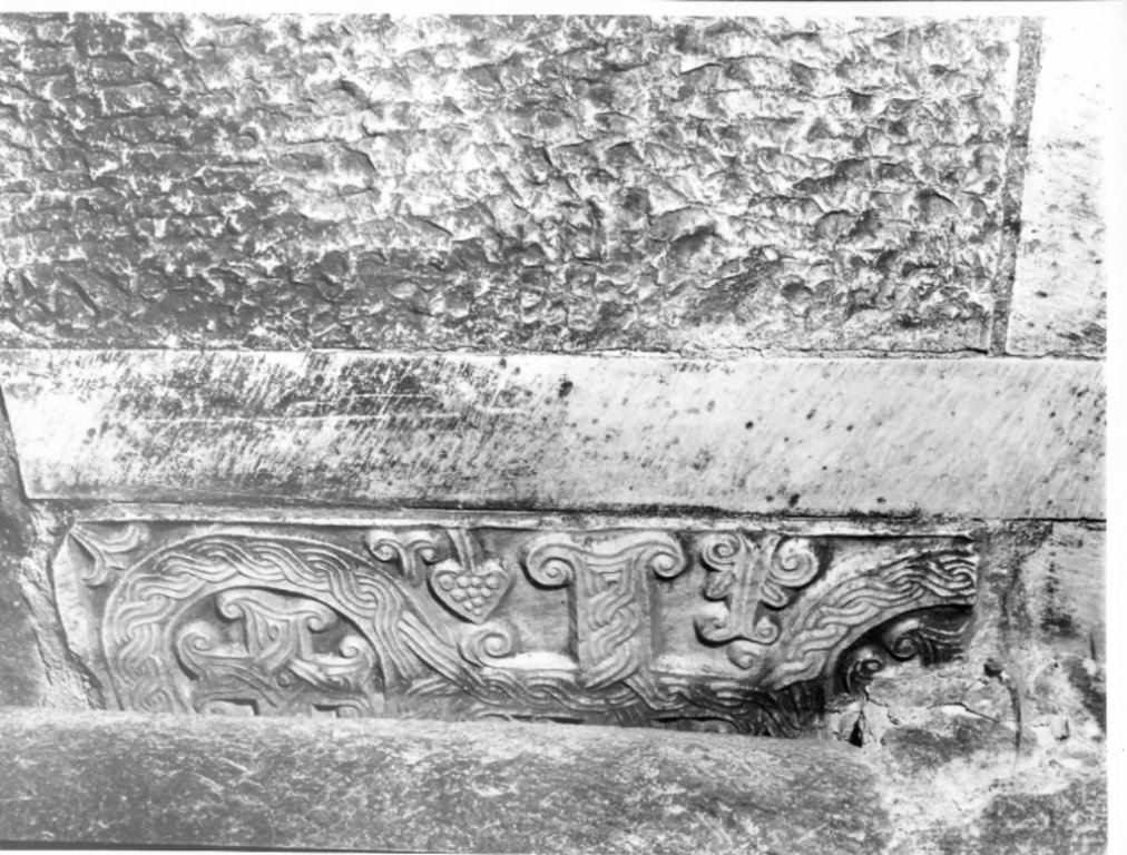 pluteo, frammento - ambito laziale (prima metà sec. IX)