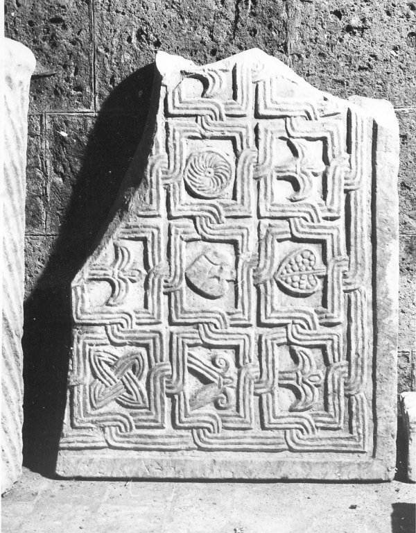 pluteo, frammento - ambito laziale (prima metà sec. IX)