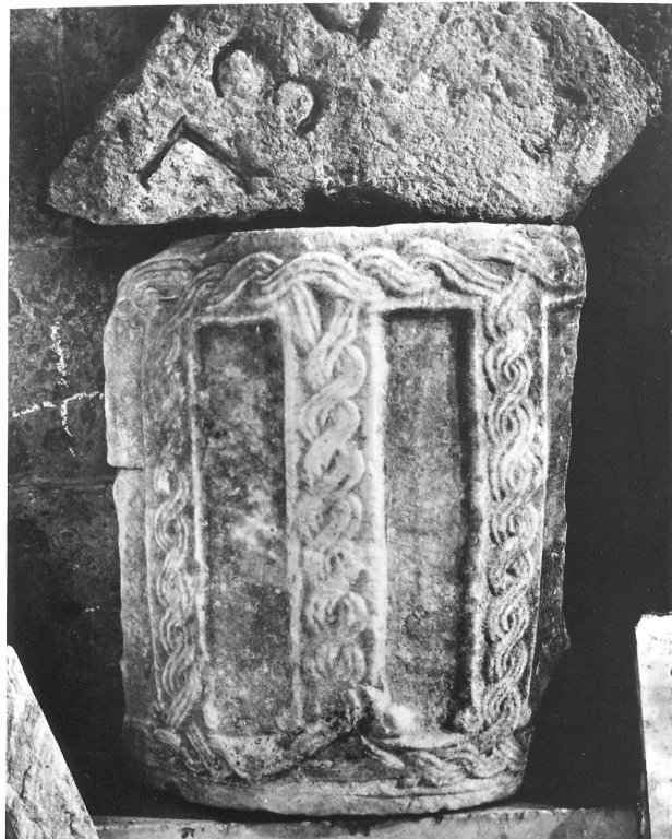 ambone, frammento - ambito laziale (sec. IX)