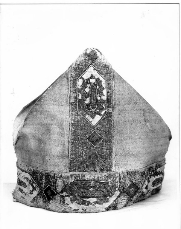 mitria - manifattura Italia centrale (sec. XII)