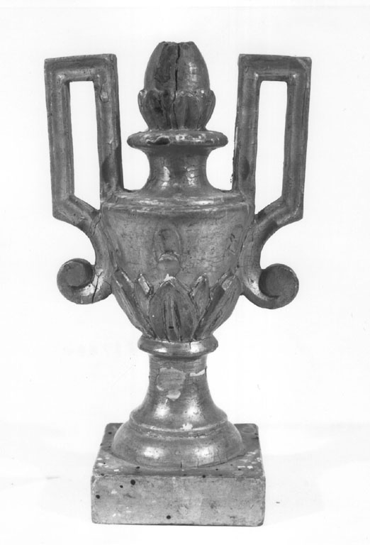 vaso d'altare con composizione floreale, serie - ambito laziale (sec. XIX)
