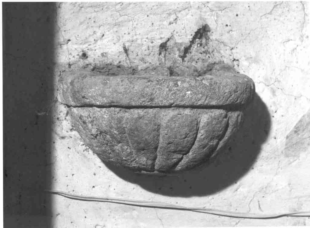 acquasantiera da parete - ambito laziale (sec. XVIII)