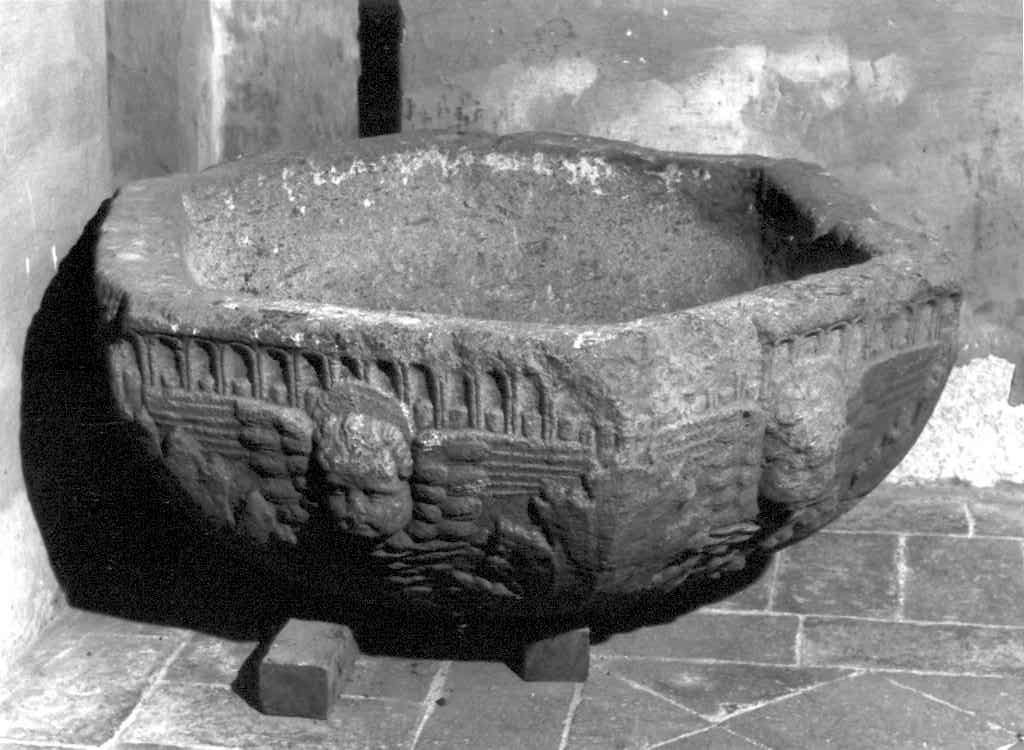 cherubini (vasca di acquasantiera) - ambito laziale (sec. XVI)