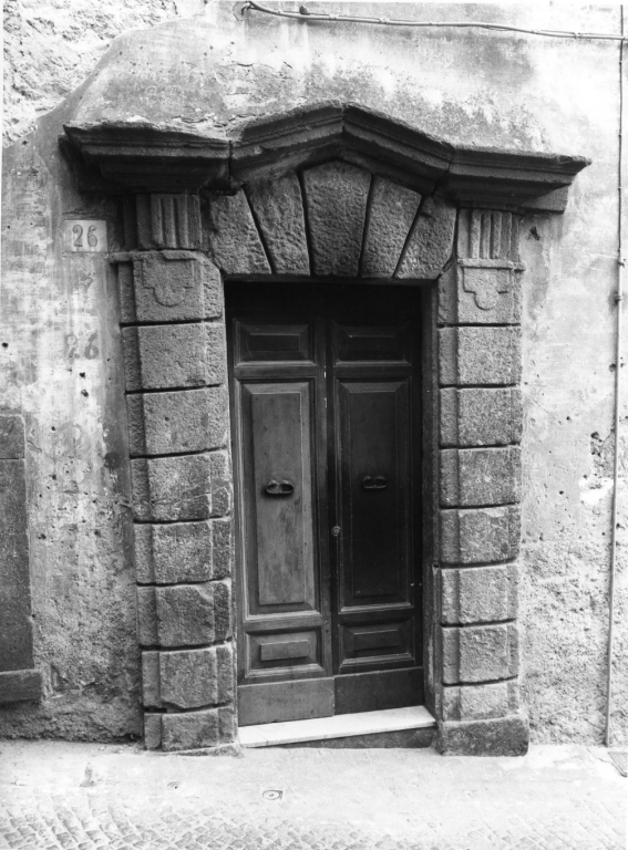 portale - ambito laziale (prima metà sec. XVIII)