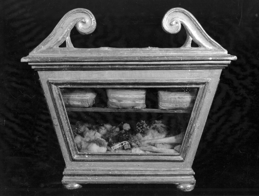 urna - ambito laziale (fine sec. XVII)