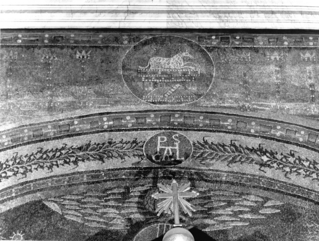 I Ventiquattro Seniori dell'Apocalisse e gli Esseri Viventi adorano l'Agnello (decorazione musiva) - bottega romana (sec. IX)