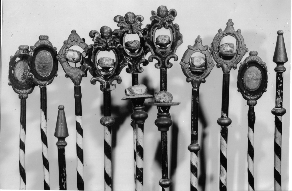 asta di insegna processionale, coppia - ambito laziale (secc. XVIII/ XIX)