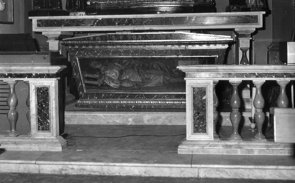 altare - ambito laziale (sec. XX)