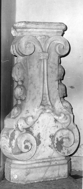 base di fonte battesimale - ambito romano (sec. XIX)