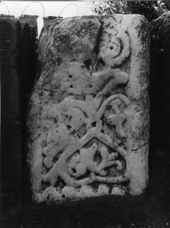 cornice, frammento - ambito laziale (sec. XII)