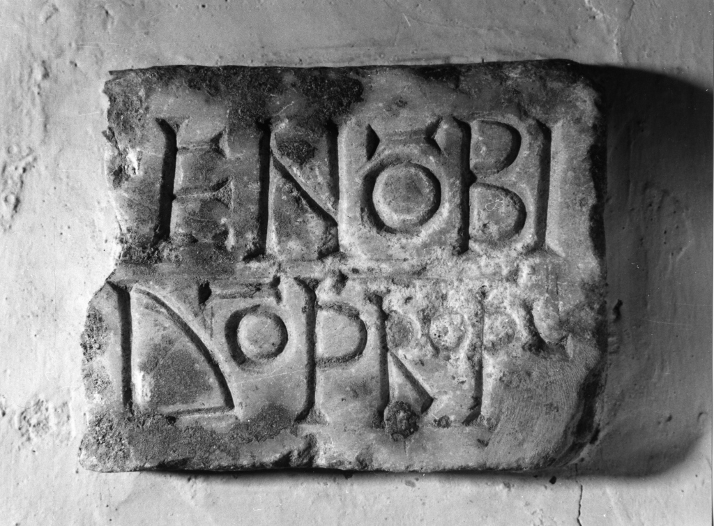 lapide, frammento - ambito laziale (sec. IX)