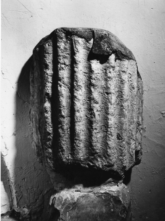 fusto di colonna, frammento - ambito laziale (sec. IX)