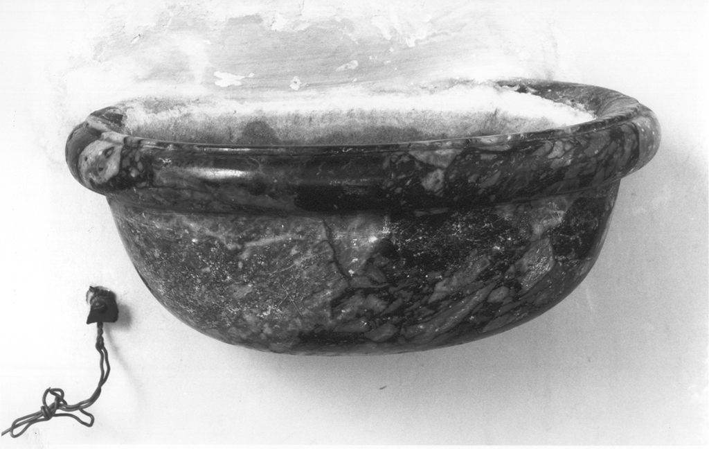 acquasantiera da parete - ambito laziale (sec. XIX)