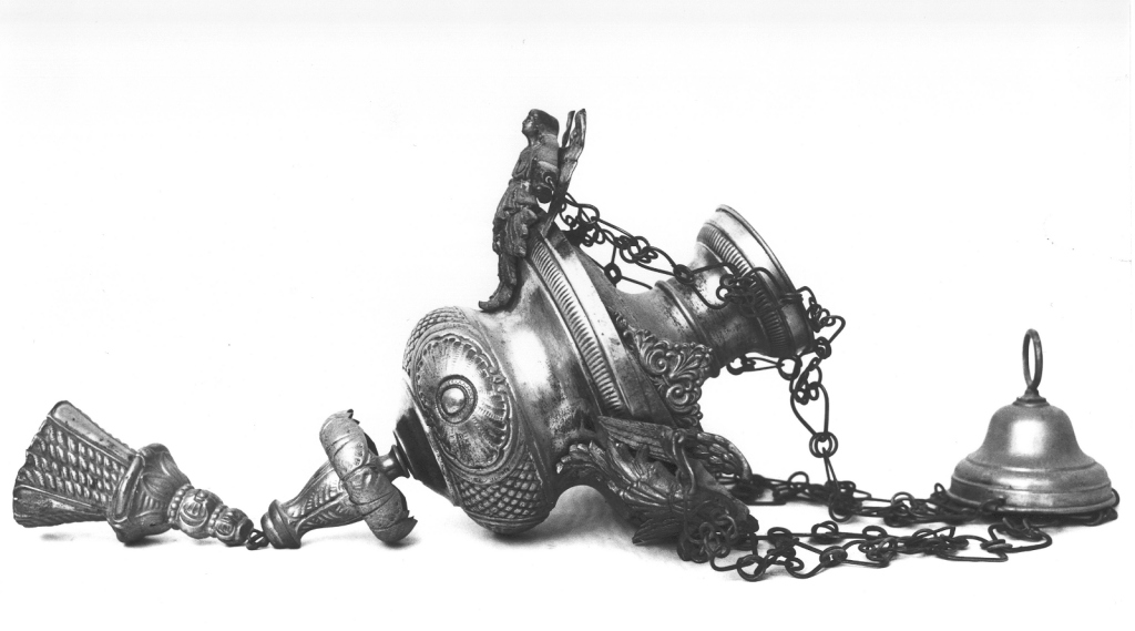 lampada pensile a vaso, coppia - manifattura laziale (sec. XIX)