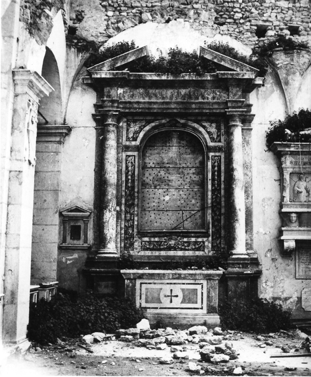 altare - a edicola, elemento d'insieme - ambito laziale (secc. XV/ XVIII)