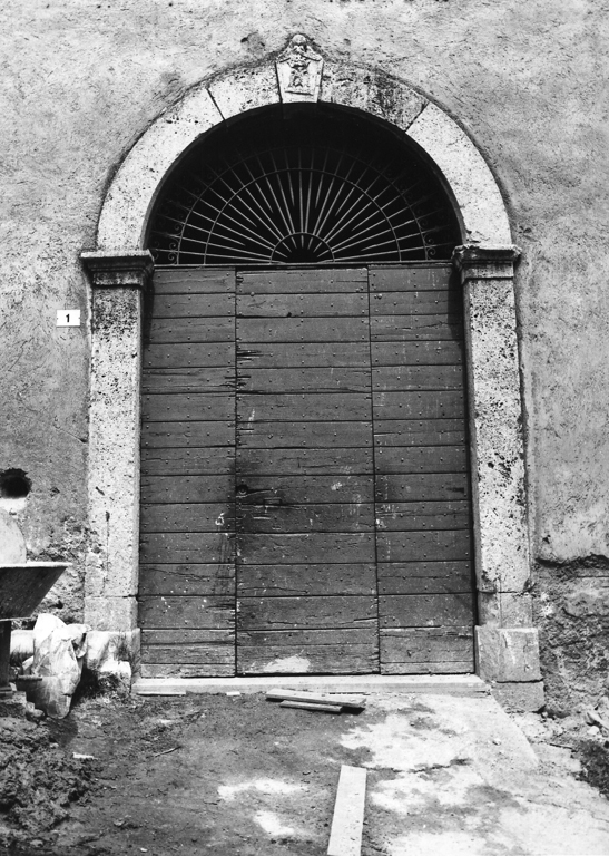 portale - ad arco - ambito laziale (fine sec. XVII)