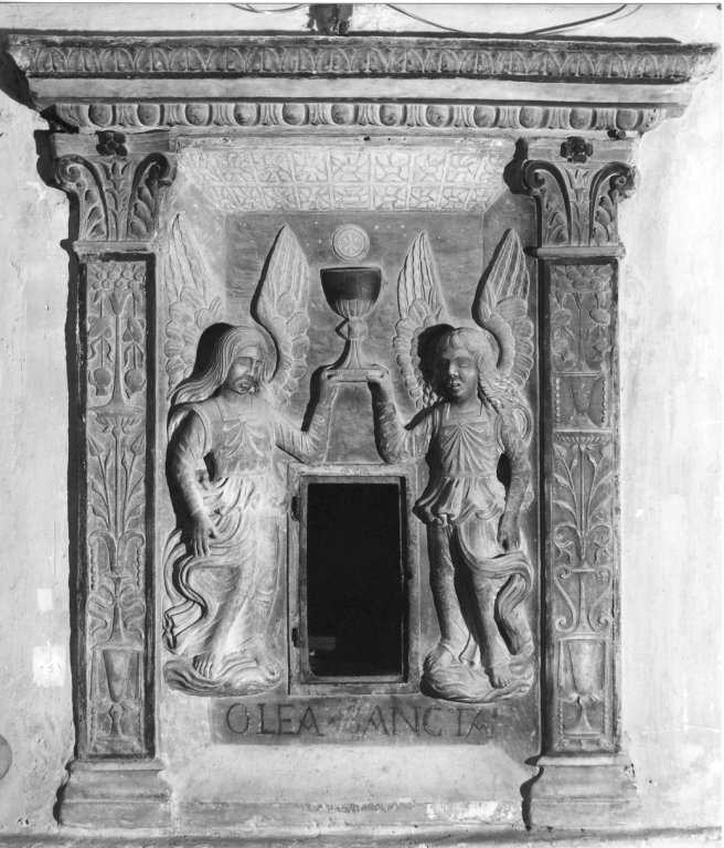 armadietto per oli santi - ambito laziale (sec. XV)