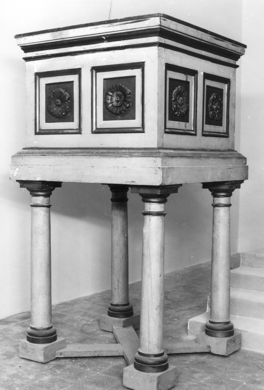 pulpito - ambito italiano (prima metà sec. XX)