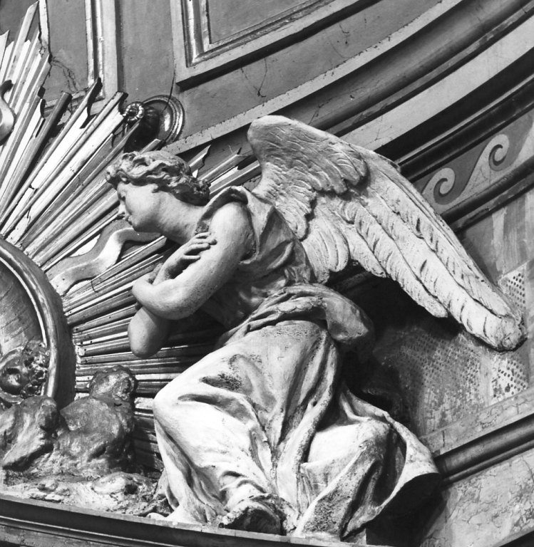angeli adoranti il calice eucaristico (gruppo scultoreo) di Fontana Luigi (bottega) (sec. XIX)