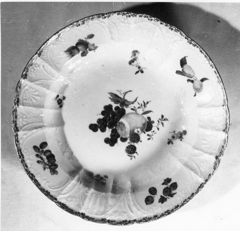 piatto - manifattura di Meissen (sec. XVIII)