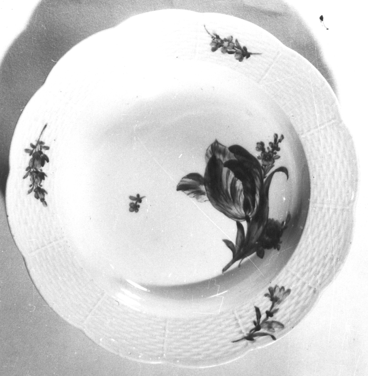 piatto - manifattura di Meissen (secc. XVIII/ XIX)