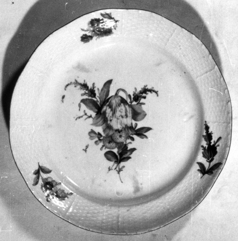 piatto - manifattura imperiale di S. Pietroburgo, manifattura imperiale di S. Pietroburgo (sec. XVIII)