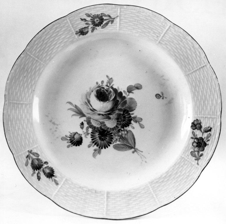 piatto - manifattura imperiale di S. Pietroburgo (sec. XVIII)