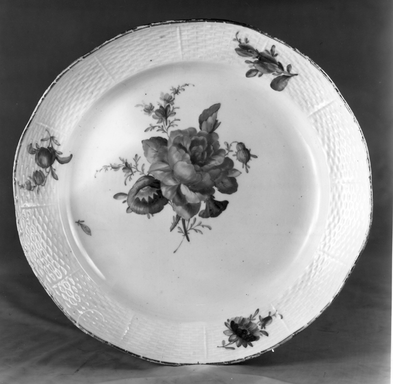 piatto - manifattura imperiale di S. Pietroburgo, manifattura imperiale di S. Pietroburgo (sec. XVIII)