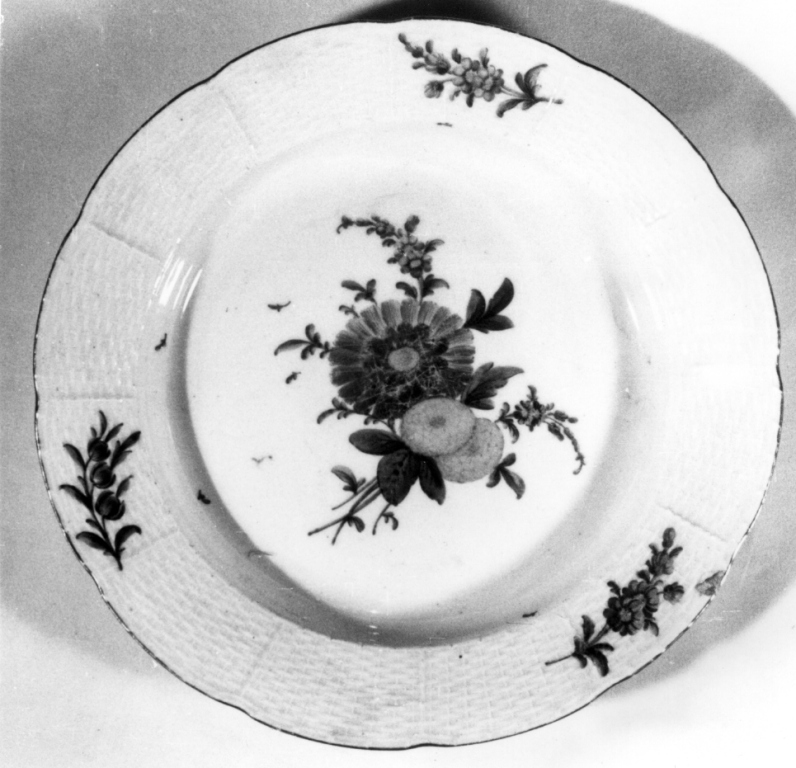 piatto - manifattura imperiale di S. Pietroburgo, manifattura imperiale di S. Pietroburgo (sec. XVIII)