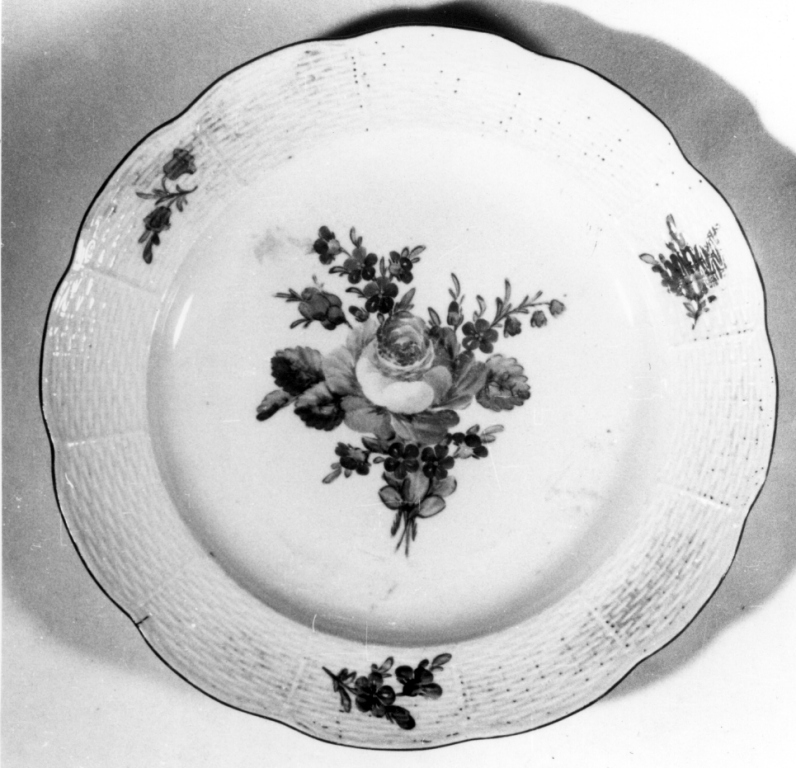 piatto - manifattura imperiale di S. Pietroburgo, manifattura imperiale di S. Pietroburgo (sec. XVIII)