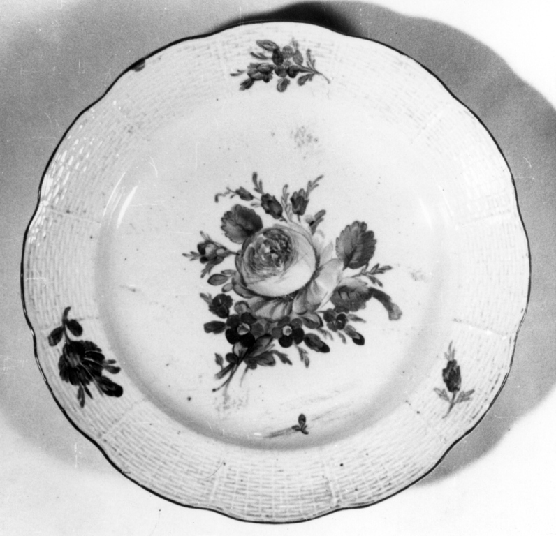 piatto - manifattura imperiale di S. Pietroburgo, manifattura imperiale di S. Pietroburgo (sec. XVIII)