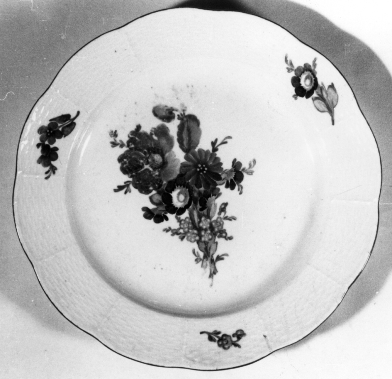 piatto - manifattura imperiale di S. Pietroburgo, manifattura imperiale di S. Pietroburgo (secc. XVIII/ XIX)