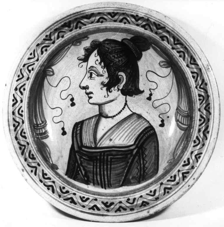 piatto - produzione di Montelupo (fine/inizio secc. XVII/ XVIII)