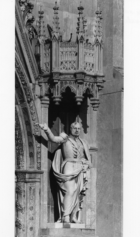 Ferdinando II di Borbone (scultura) di De Crescenzio Gennaro (sec. XX)
