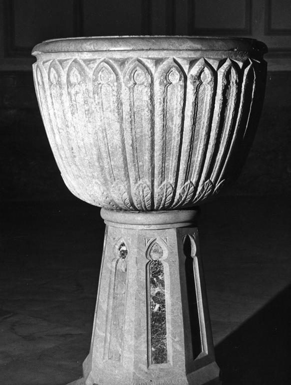 acquasantiera - a fusto - ambito napoletano (sec. XIX)